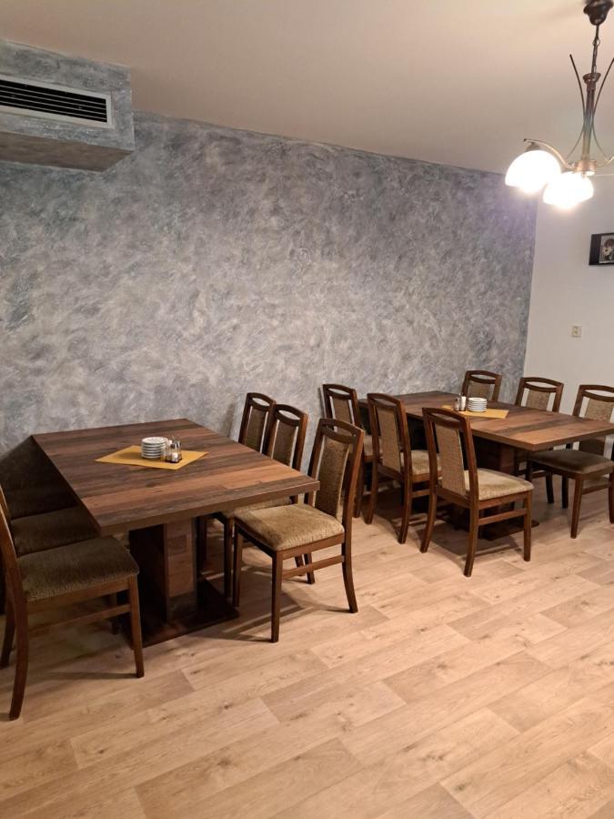 Penzion A Pizzerie Na Zalozne Kobylí Dış mekan fotoğraf