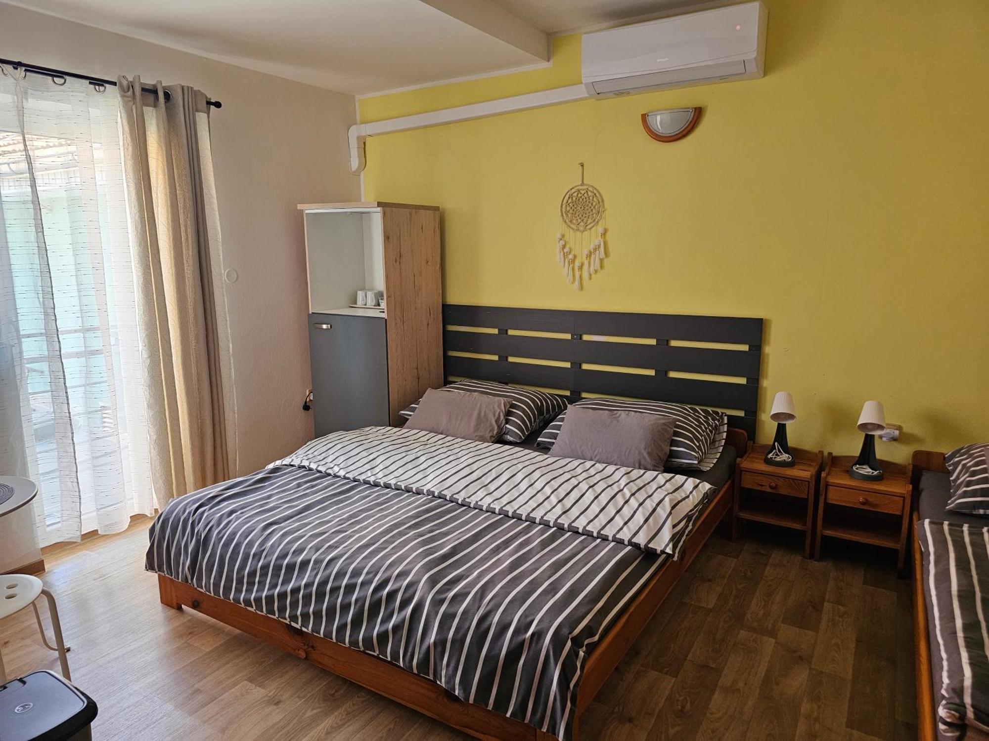 Penzion A Pizzerie Na Zalozne Kobylí Dış mekan fotoğraf