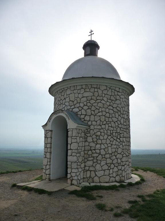 Penzion A Pizzerie Na Zalozne Kobylí Dış mekan fotoğraf